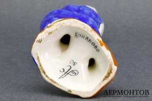 Статуэтка Доярка. СССР, Конаково, А. Шауэрман, 1980е гг. Авторская. Фаянс, роспись.