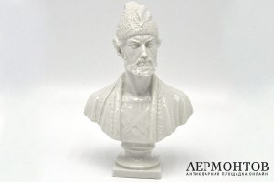 Шота Руставели, бюст. Фарфор. СССР, Дулево, вторая половина 1940-х гг. Авторский.