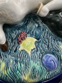 Настольная композиция «Юный сатир». Фаянс, роспись, Товарищество Кузнецова, Россия, начало 20 века