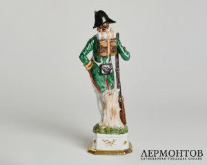 Статуэтка «Пехотинец». Фарфор, Capodimonte, Италия