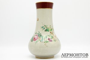 Ваза Шиповник и бабочки. Россия, ИФЗ, 1855-1881. Фарфор, роспись. 