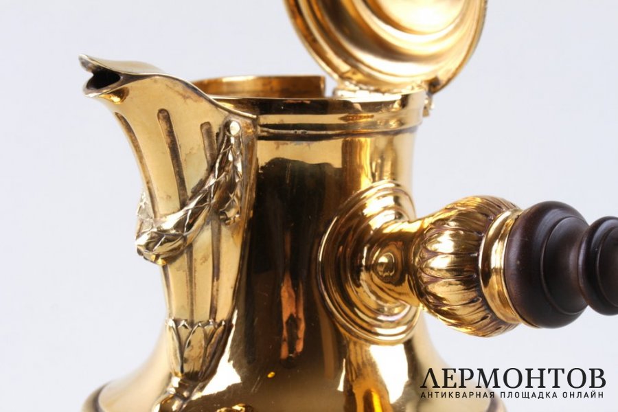 Кофейник в стиле ампир. Aucoc. Серебро 950, золочение. Франция, конец XIX в.