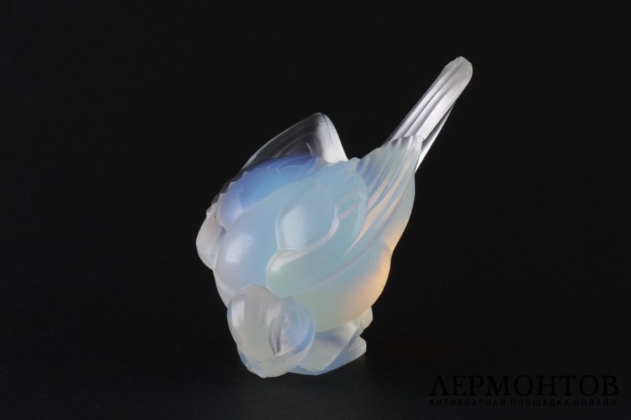 Фигурка воробья art deco. Sabino. Опаловое стекло, литье. Франция, 1920-30-е гг.
