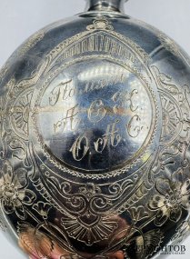 Штоф с букетами цветов. Серебро 84 пробы, Россия, 1895 год