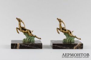 Упоры для книг в виде скачущих ланей. Бронза, литье, золочение. Европа, 1930-50-е гг.