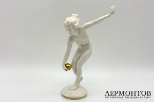 Статуэтка Девушка ловящая мяч, ар-деко. Германия, Hutschenreuther, 1955-68
