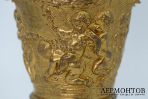Ваза с маскаронами и играющими путти. мануфактура Paillard, 1850-1870 гг.  Бронза.