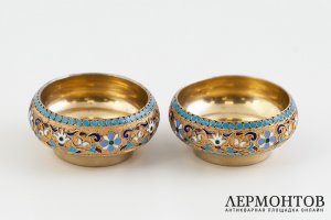Парные солонки. Российская Империя, мастер В. Андреев, 1899-1908 гг. Серебро 84 эмаль