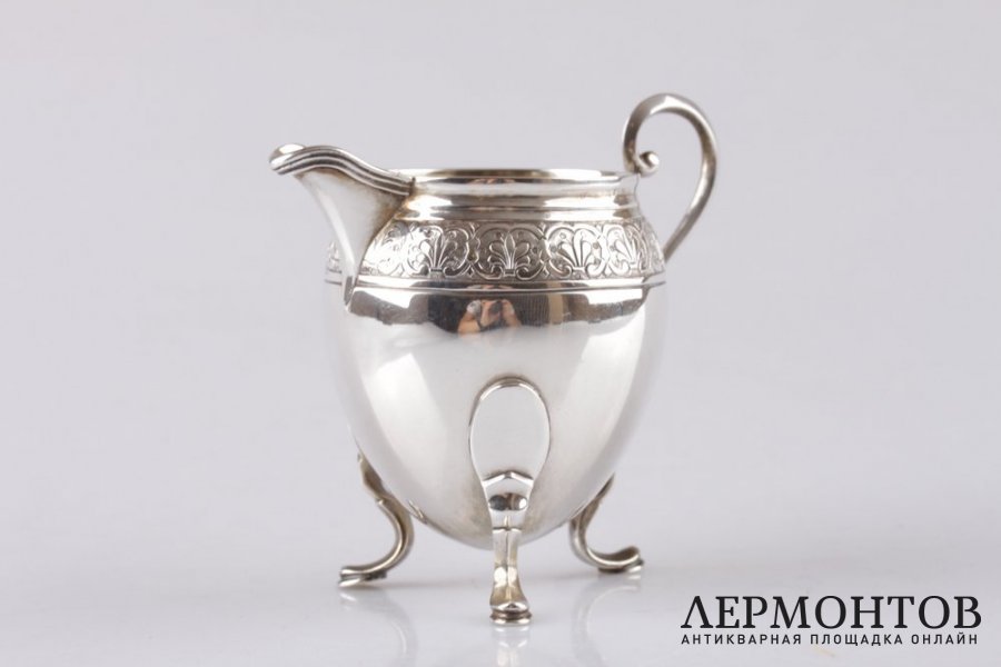 Молочник в классическом стиле. Серебро 800 пробы. Европа