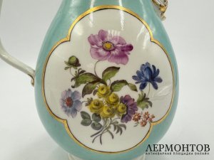 Кофейник с цветочной росписью. Германия, Meissen, 2 пол. 19 века. Фарфор, роспись.