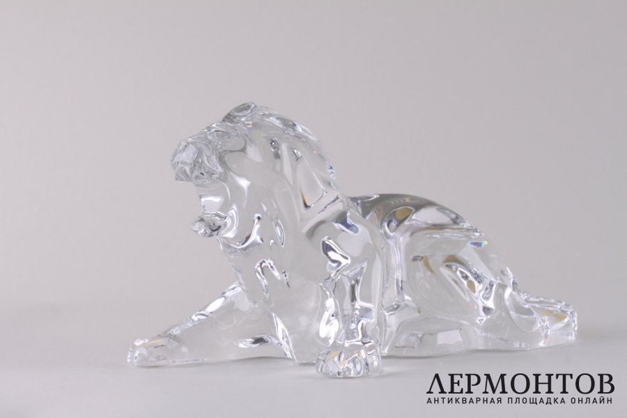 Статуэтка Лев. Франция, фирма Baccarat. Хрусталь, резьба.