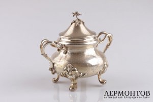Сахарница в неоклассическом стиле. Серебро 950 пробы. Франция, XIX век.