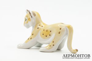 Статуэтка Львенок. СССР, Дмитровский фарфоровый завод, автор Д. Горлов, 1954-1965 гг.