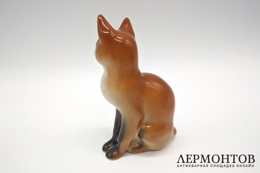 Статуэтка Лиса. Фарфор, роспись. СССР, ЛФЗ, 1970-80е гг.