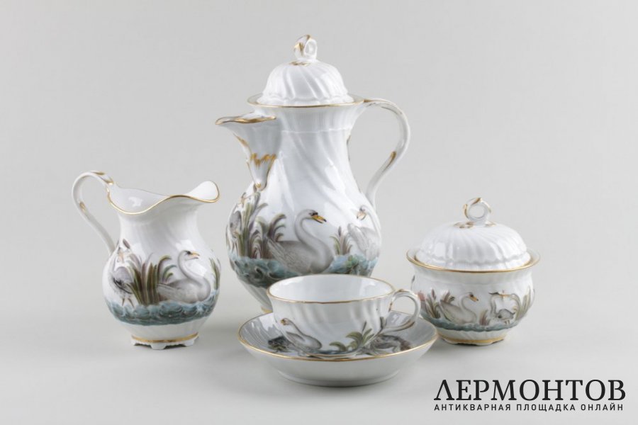 Фарфоровый сервиз - солитер. Мануфактура MEISSEN. Германия, кон. XIX в.